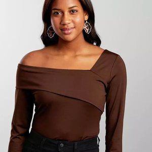 Buckle RedbyBKE Asymmetrical Top in Bitter Chocolate NWT Size L